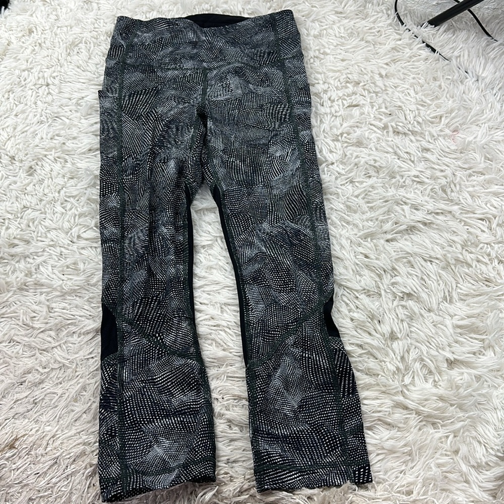 Lululemon Time To Sweat Crop 23" Velocity Mesh Island Mist Black
